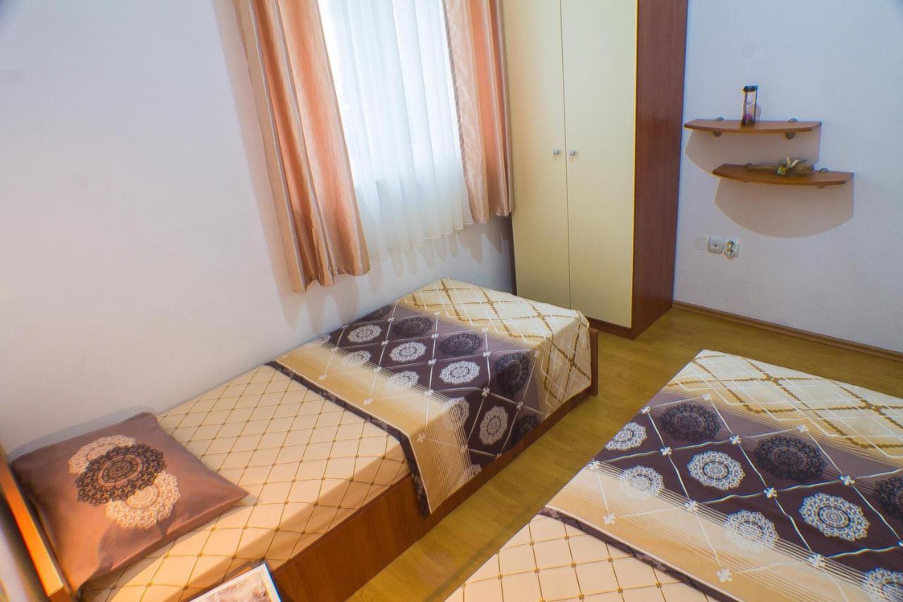 Dmm Apartments Tivat Exteriör bild