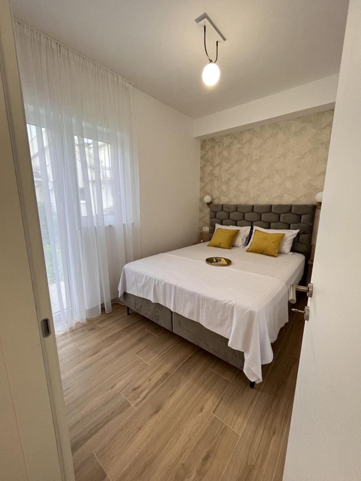 Dmm Apartments Tivat Exteriör bild